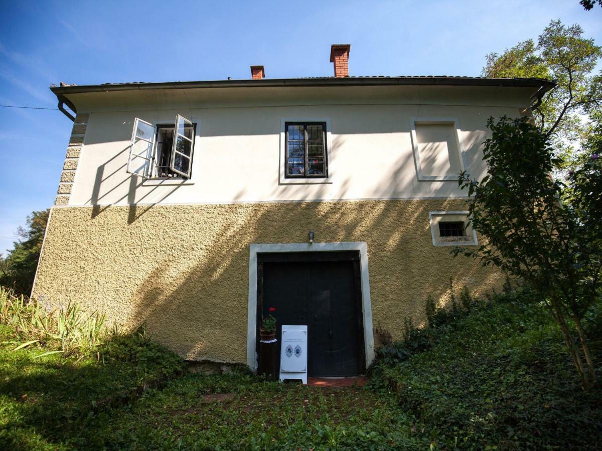 Kurija Inn Hrascina Exterior photo